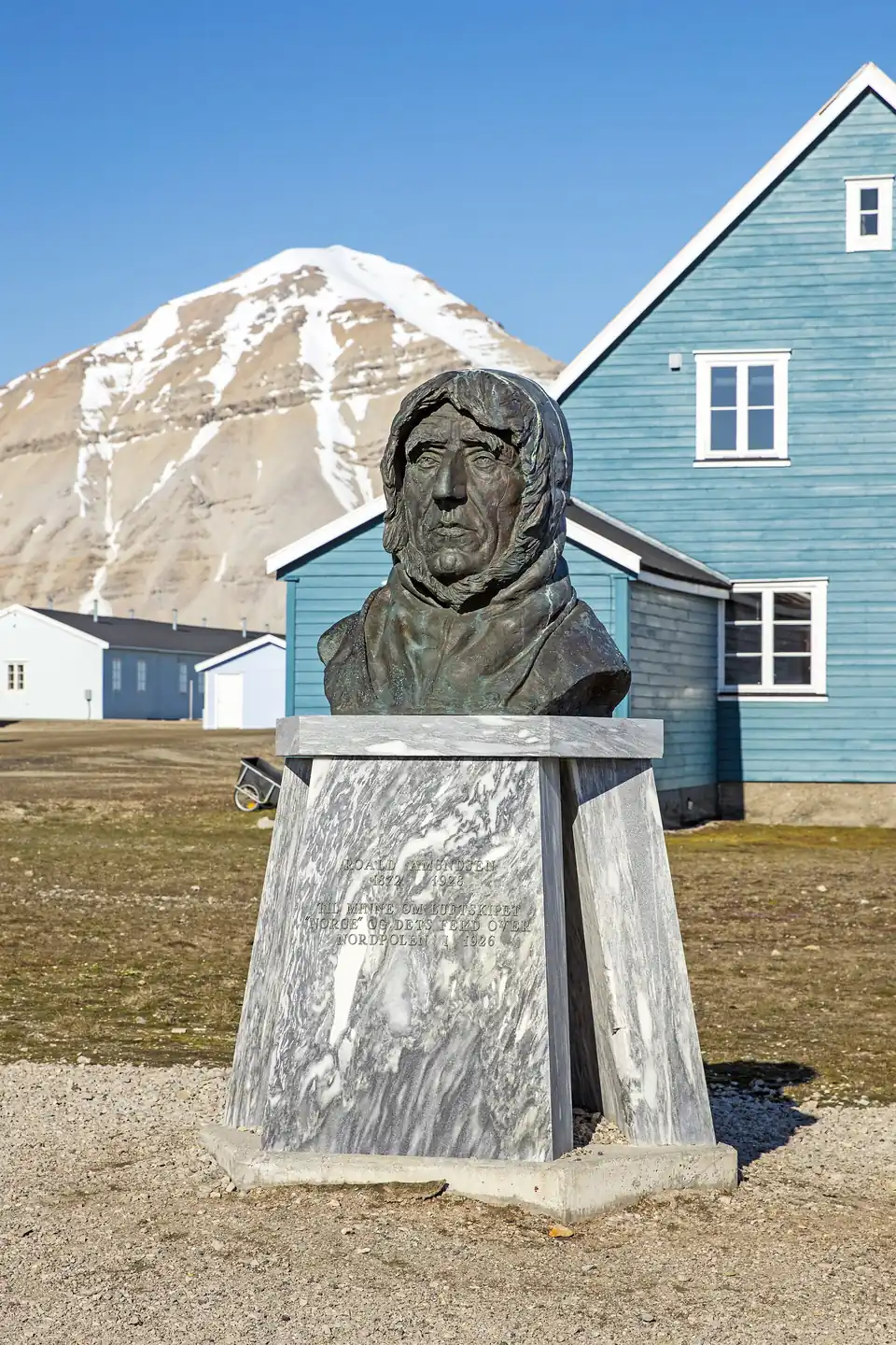 Büste von Roald Amundsen in Ny-Ålesund